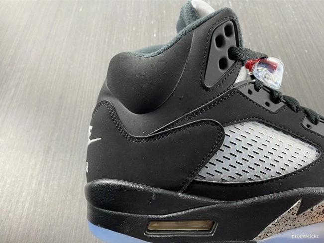 845035-003 5 (2016) Black Retro Jordan Metallic 1206